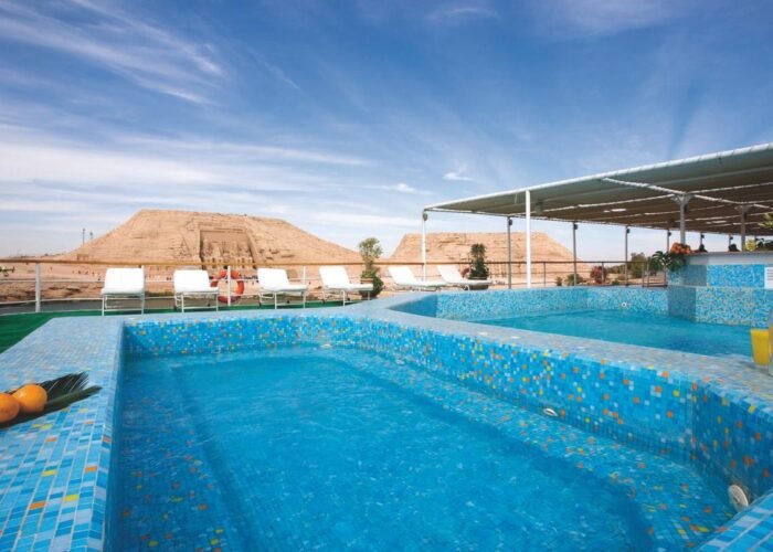 Movenpick Prince Abbas Lake Cruise7