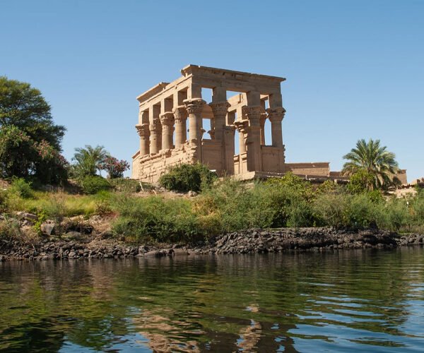 a wonderful shot of A Photo to Philae temple island