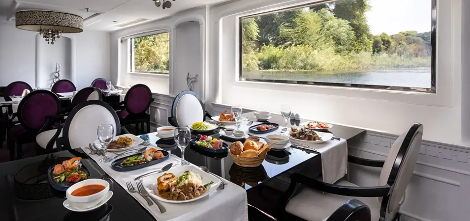 Egyptian Food on a Nile Cruise: Flavors, History & Culture 2 A wonderful picture of a dinner on board a cruise ship