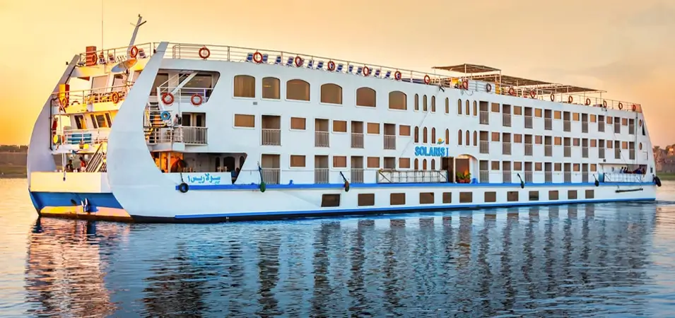 How to Pick the Best Nile Cruise: A Local Expert's Guide 1 Stunning photo of a cruise ship